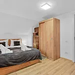 Two Bedrooms Hytta Apartment Sinaia